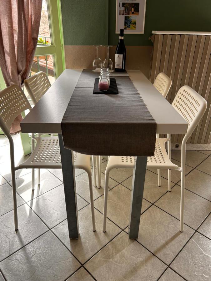 Ferienwohnung Bon Bon Del Corso Con Terrazzo E Aria Condizionata Asti Exterior foto